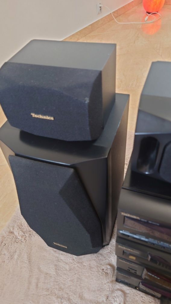 Wieża Technics SL-C770E-K STEREO AMPLIIER Dolby Surround 5 głośników