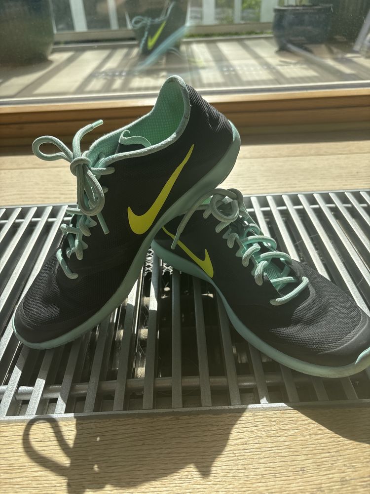 Buty do treningów Nike 37,5