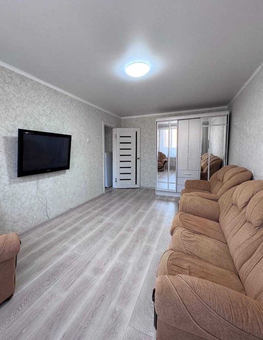 Продаж 2-кімнатна квартира з євроремонтом, по Урлівській 9