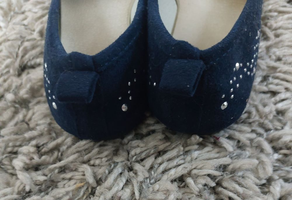 Czółenka dla dziewczynki rozmiar 33