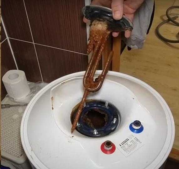 Мойка бака водонагревателя