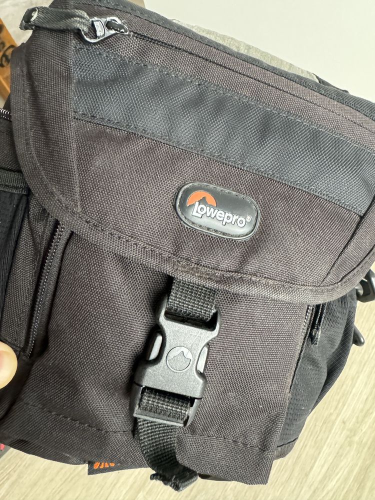 Сумка для фотоапарата Lowepro