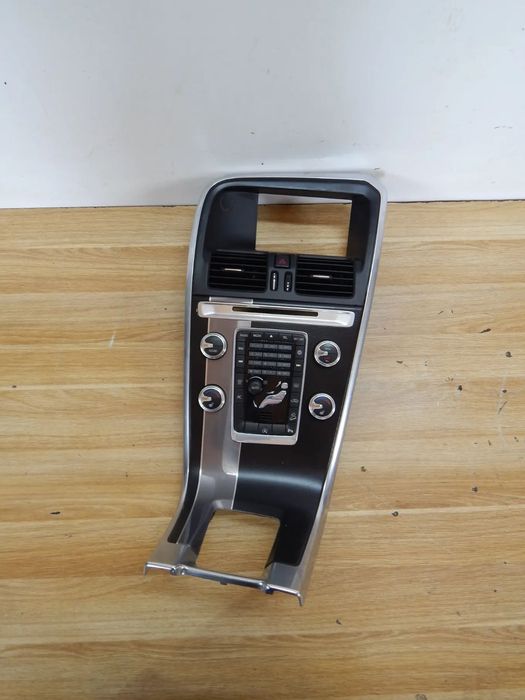 Panel wodospad ramka przełacznik R-Design VOLVO XC60 xc60 I 08-17 Łuków części