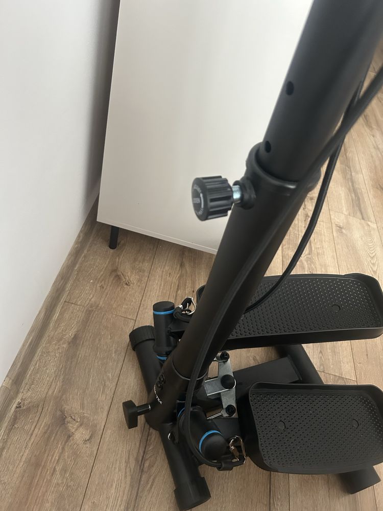 Stepper skrętny z linkami