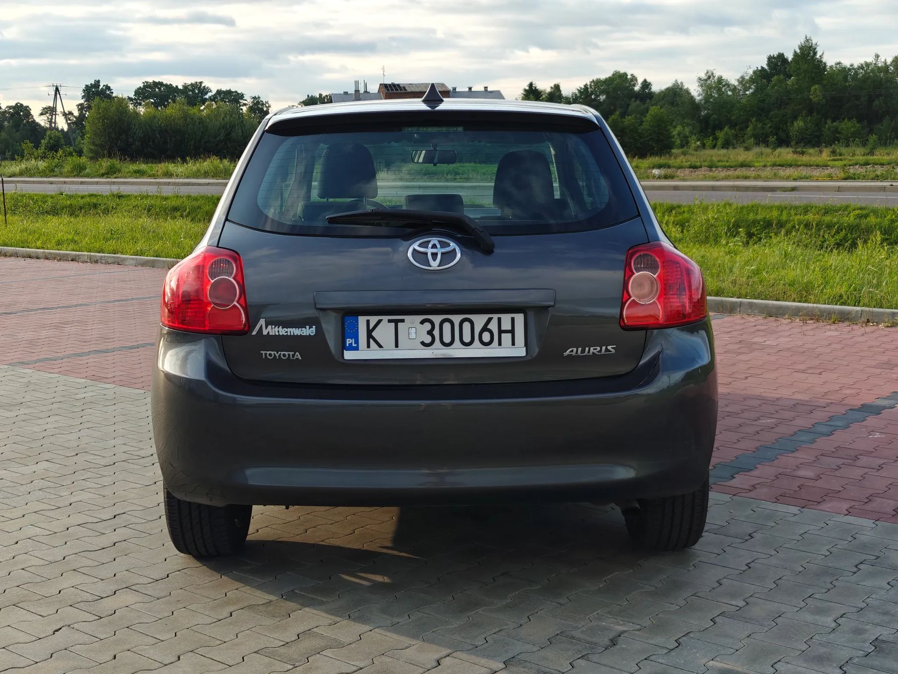 Toyota Auris 1.6 benzyna 124km