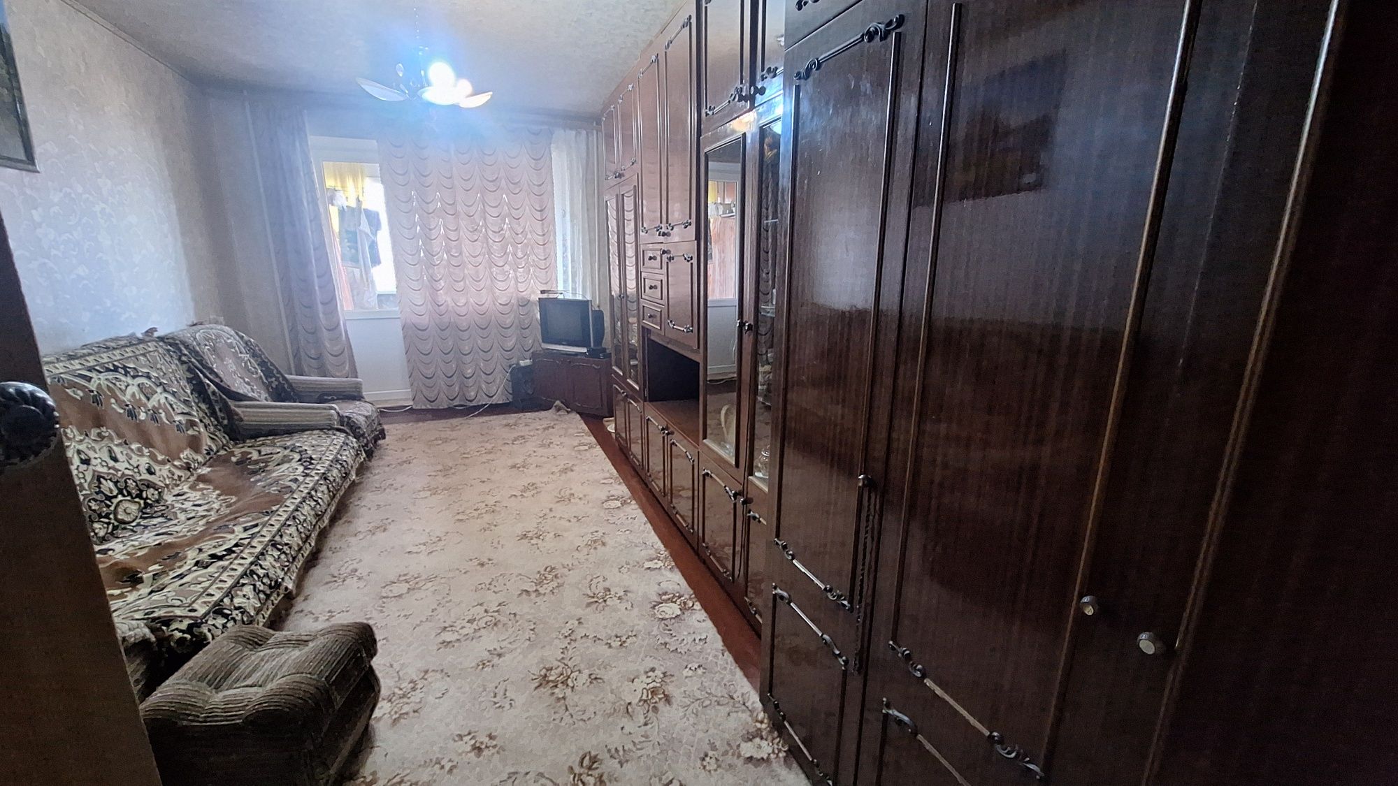 Продам 3 кім з електроопаленням на Жадова