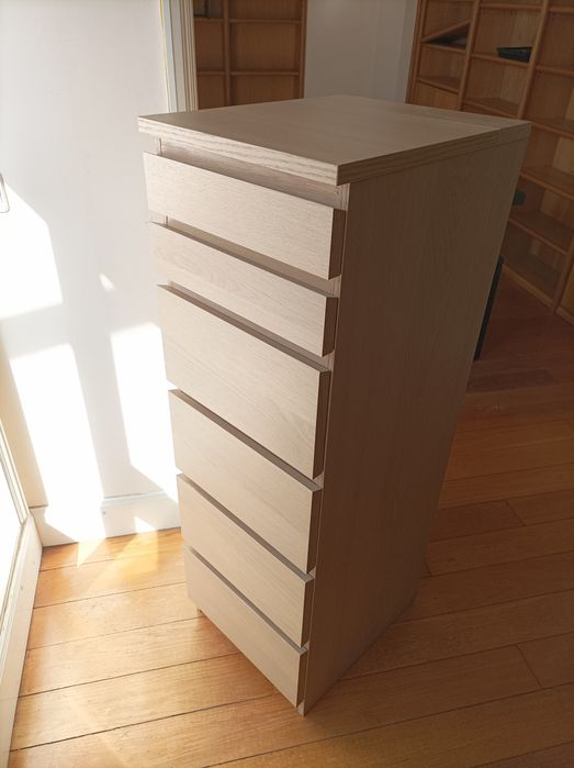 Cómoda alta IKEA Malm