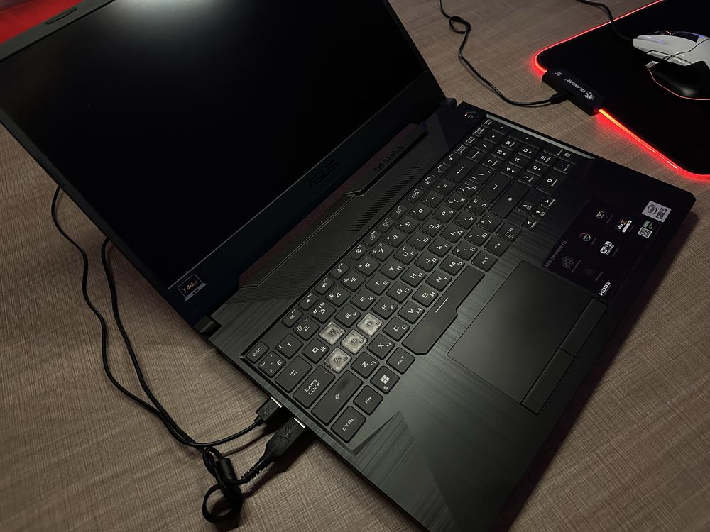 Игровой ноутбук Asus TuF Gaming полный комплект с девайсами!