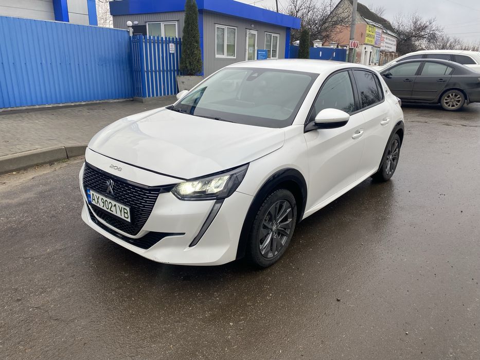 Оренда електомобіля, машина в аренду, прокат