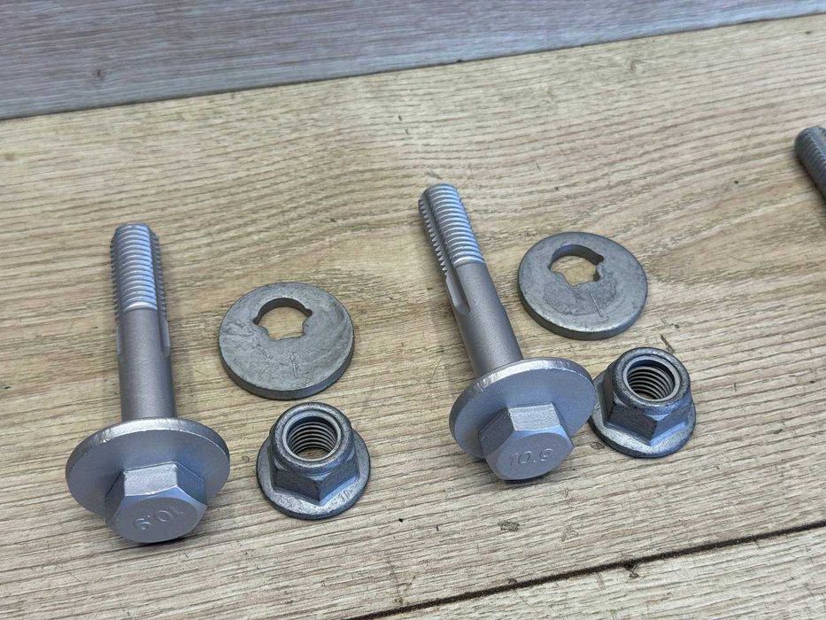 Розвальний болт Alfa Romeo 159 Розвальні болти Альфа Ромео Шайба Гайка