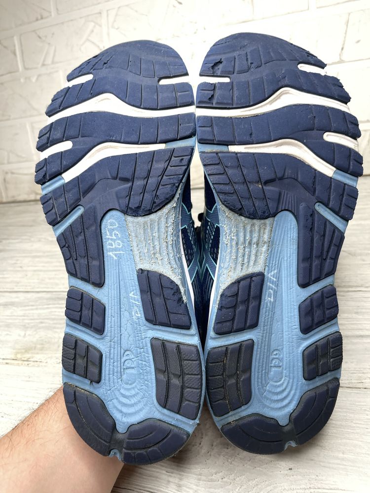 Беговые кроссовки asics gel nimbus 21