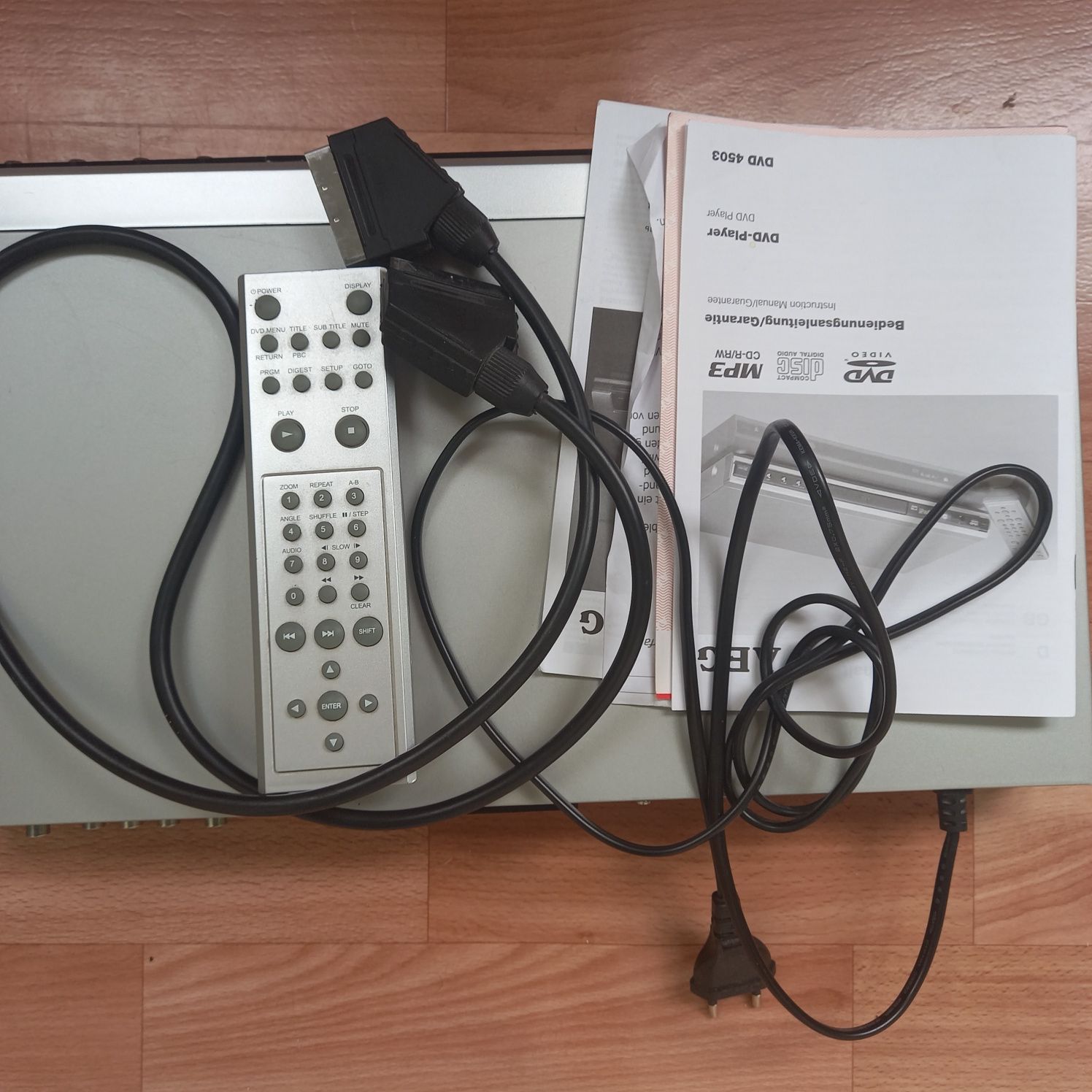Видеоплеер  AEG  DVD/MP3/ CD, MPEG 4/ DIVX