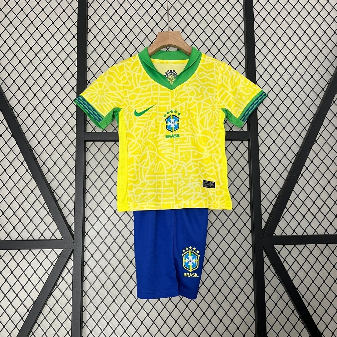 Kits de futebol para criança