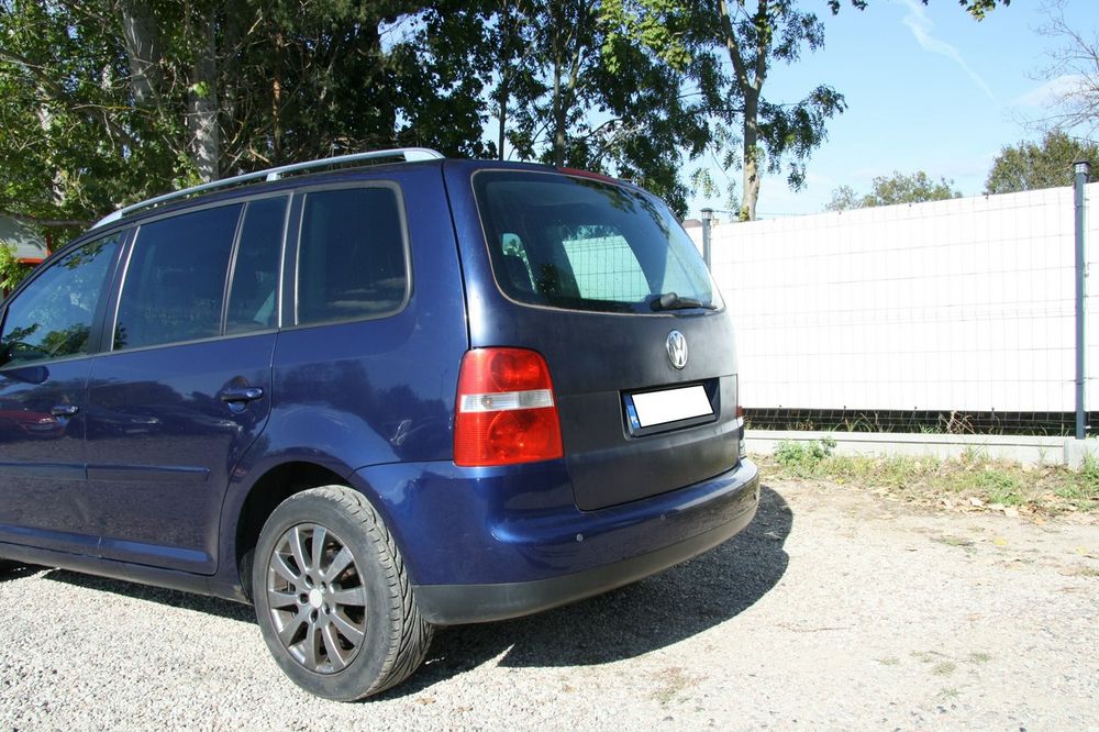 Volkswagen Touran 2.0 TDI na aluskach długie opłaty