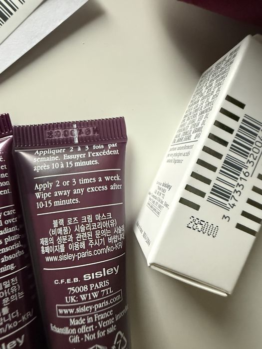 Набір мініатюр Sisley Black Rose з косметичкою