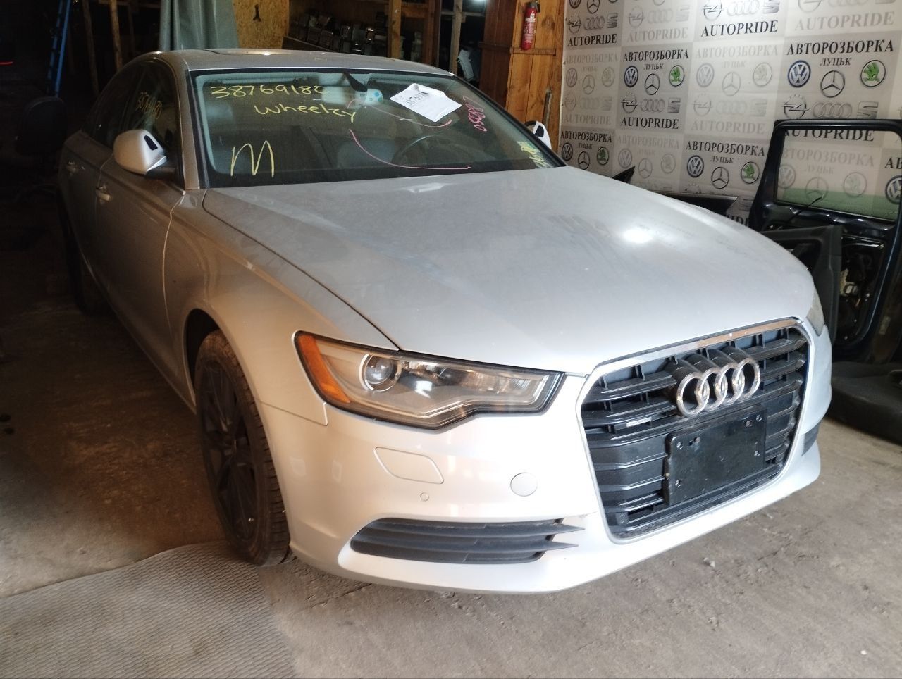 Розборка разборка шрот ауді а6с7 audi a6 c7 LX7W