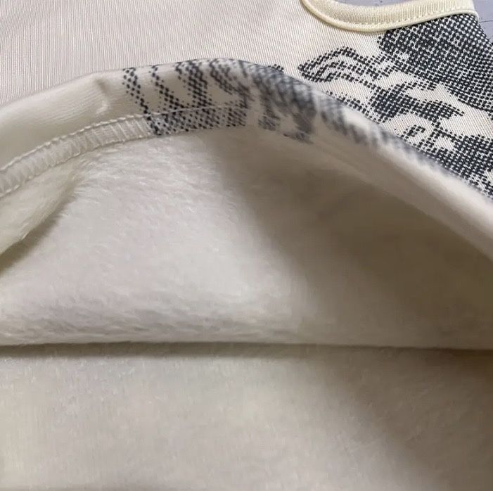 Зимна балаклава в стилі Y2k