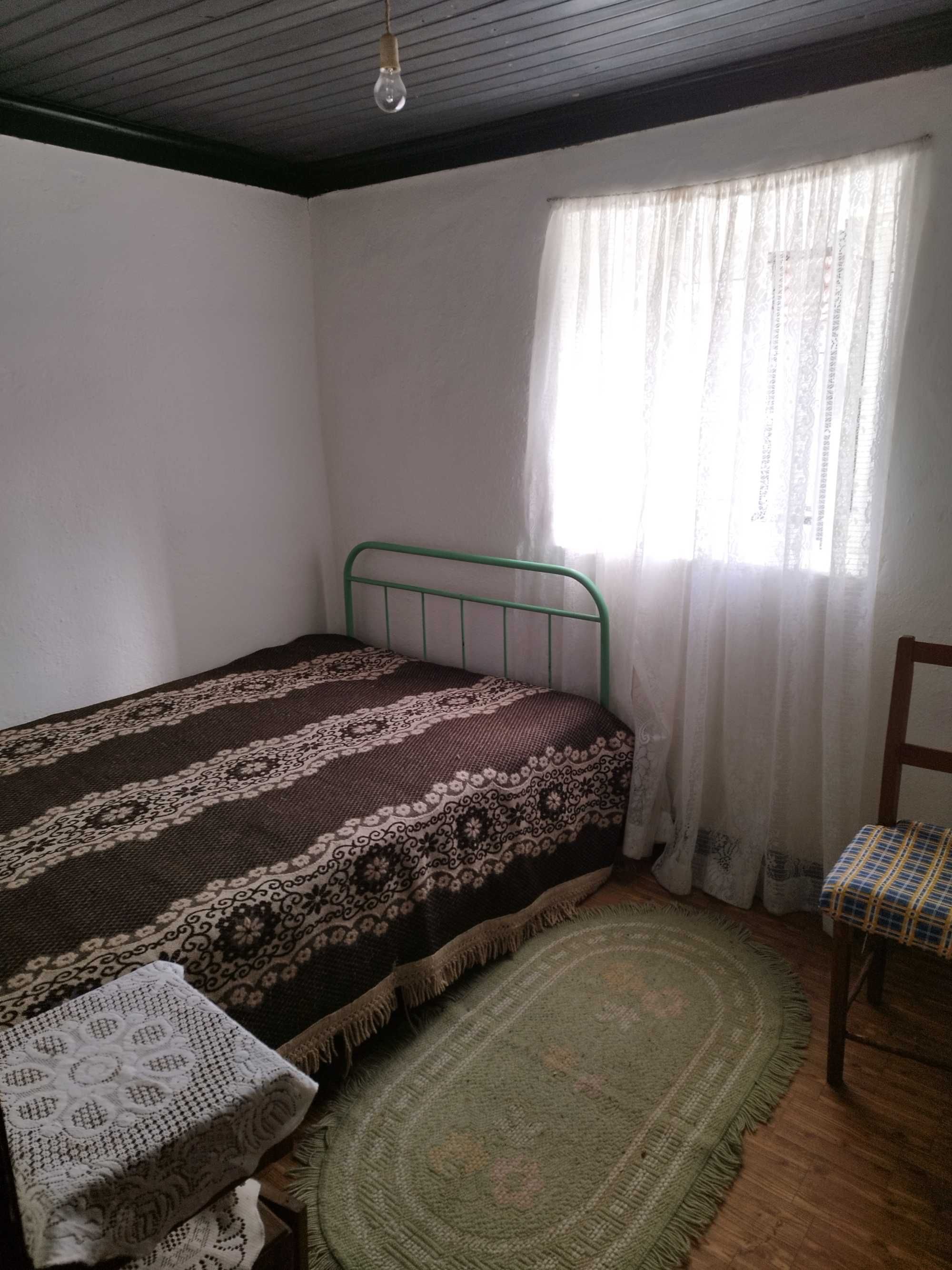 Vende-se casa antiga