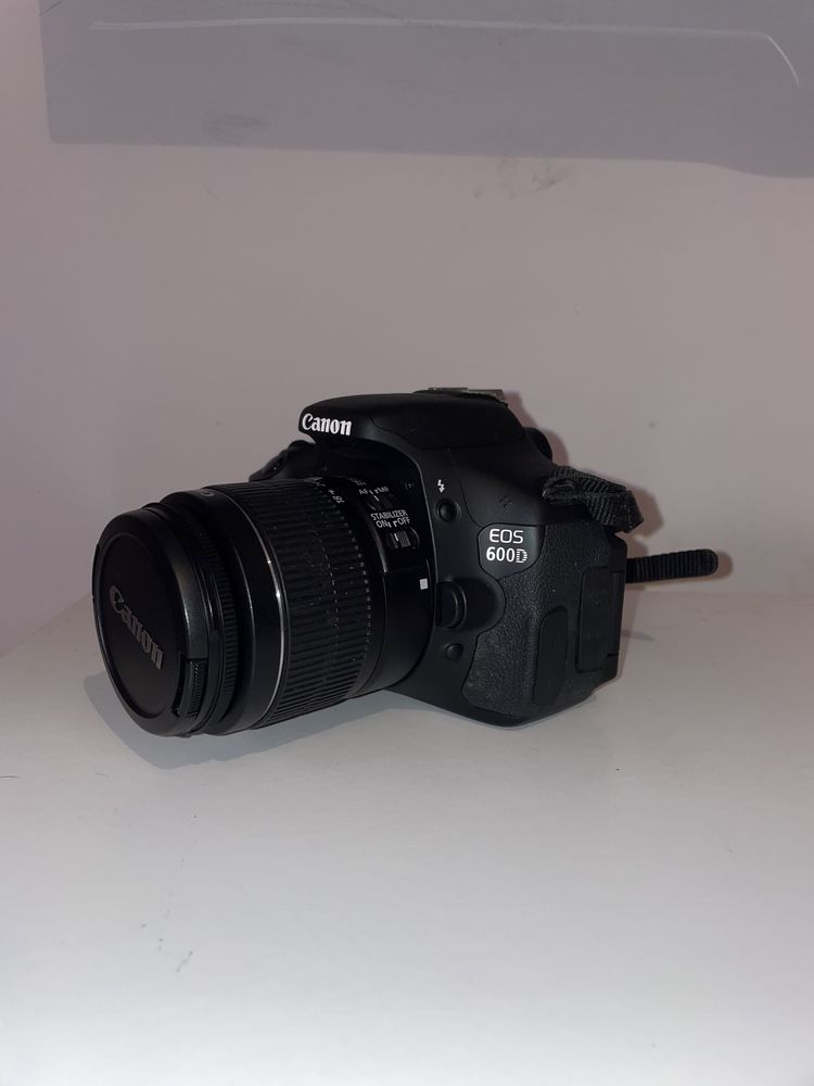 Canon EOS 600D + Lente 18-55mm + Mochila