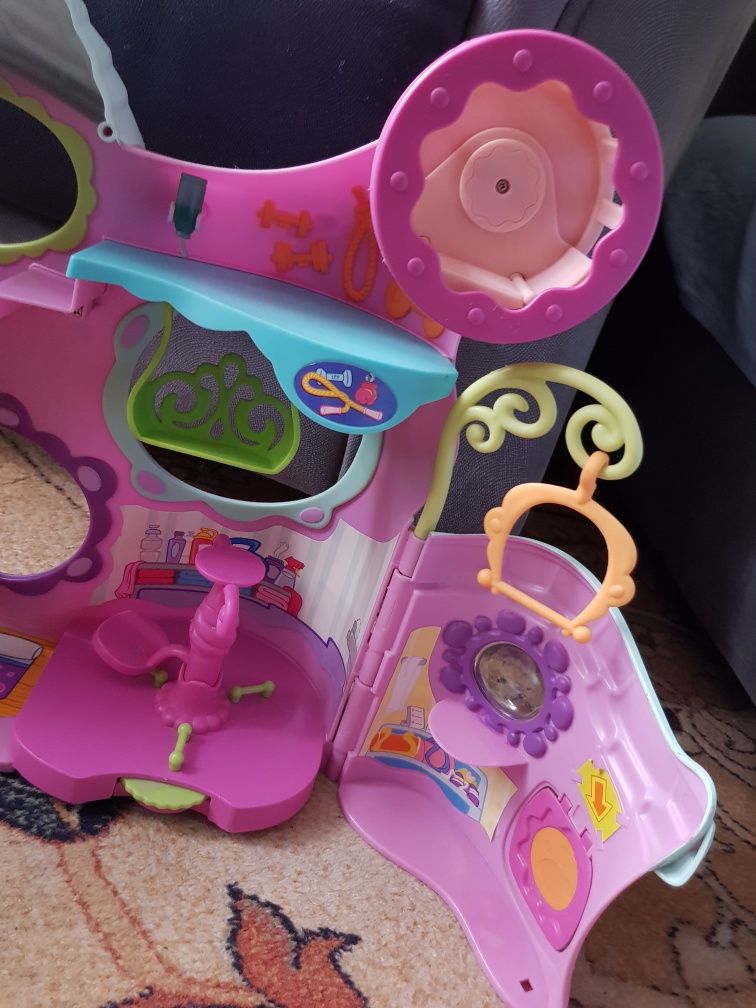 Littlest pet shop fitness club