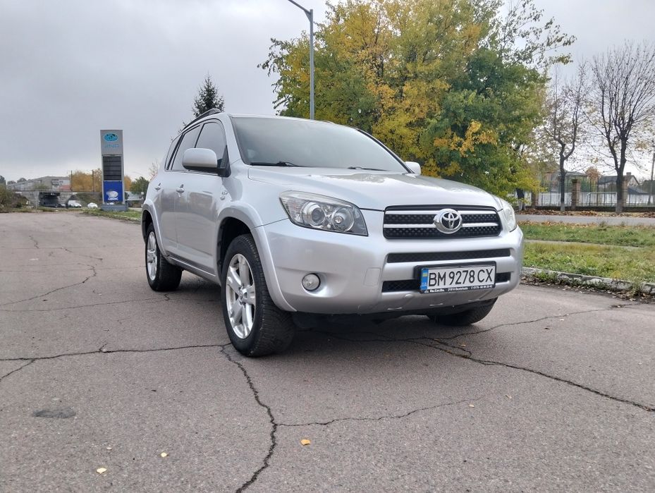Продам Toyota Rav 4