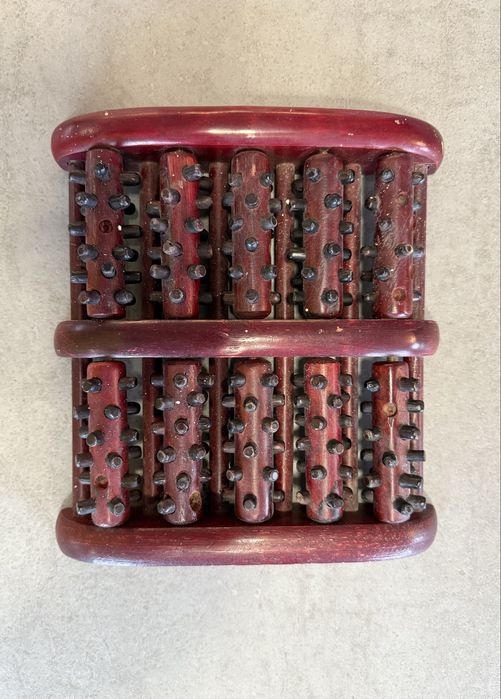 Масажер для ніг дерев'яний