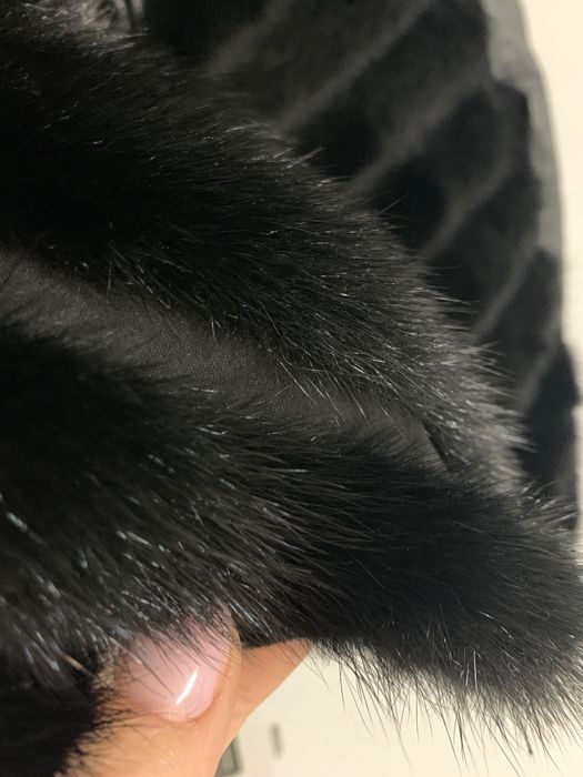 Продам жилет з норки.