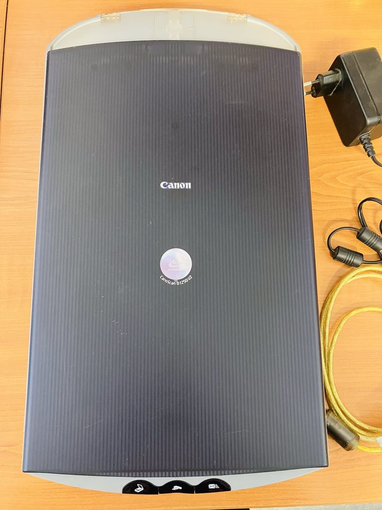 skaner canon canoscan d1250u2