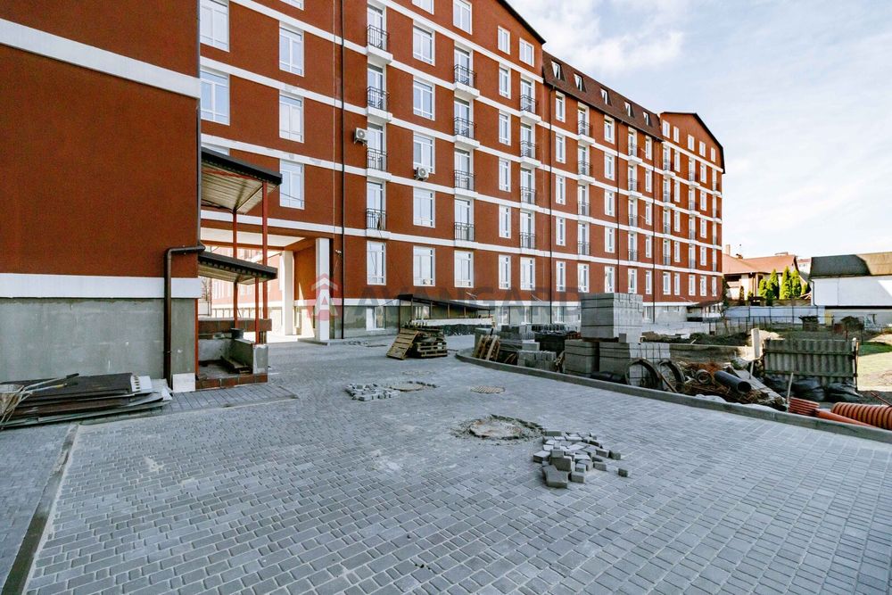 Продаж 2х кімн. кв. 76.4м2 вул. Д. Луценка 2в