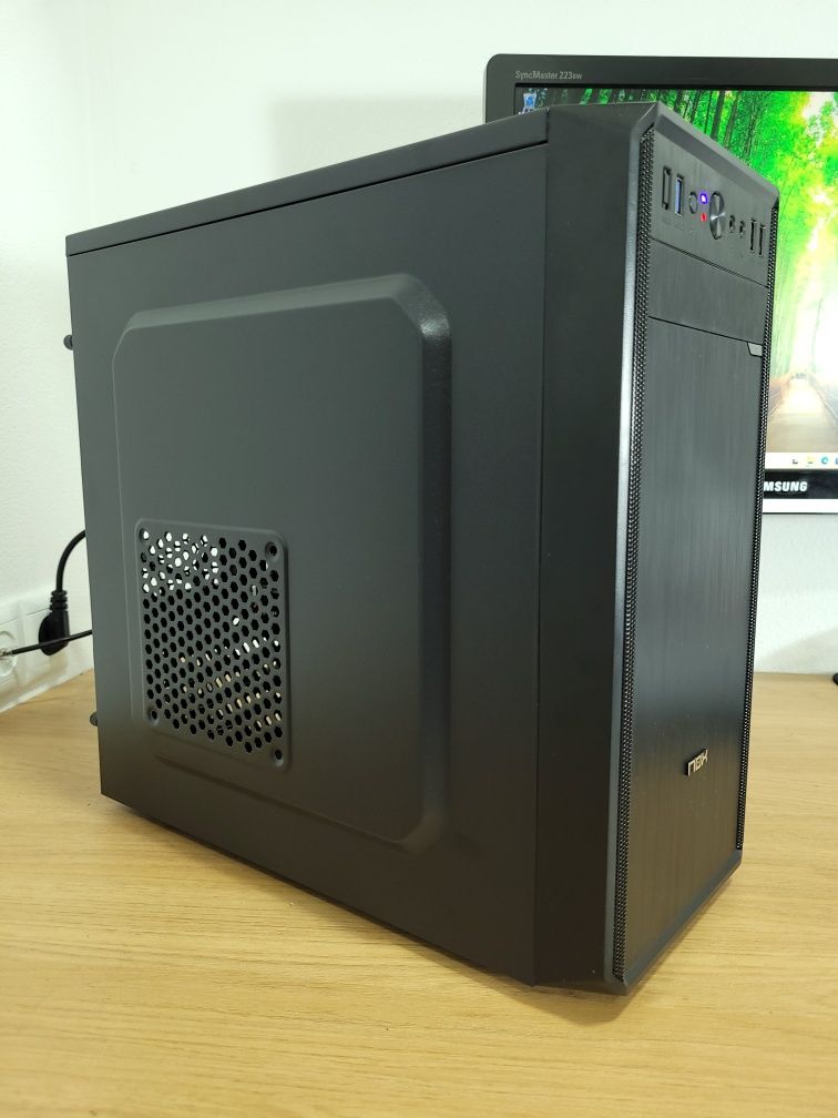 Workstation Ryzen | Vega 3 | 8GB RAM | SSD 480 GB