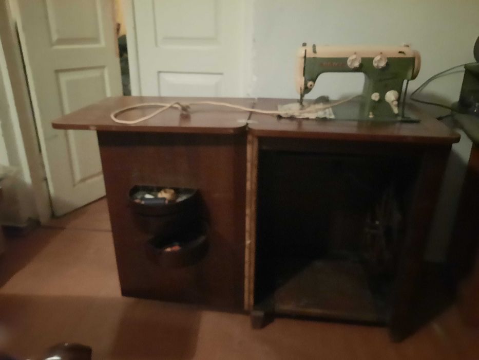 Продам немецкую швейную машину