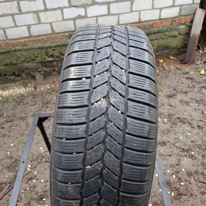 Резіна зимня ,мішелін 215/65/15.