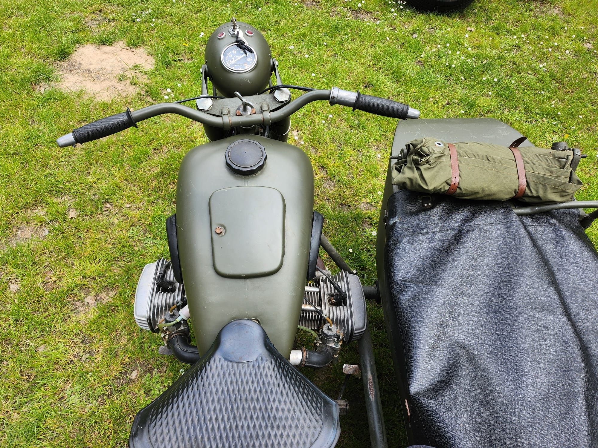 Motocykl Dniepr 650 Ural M72