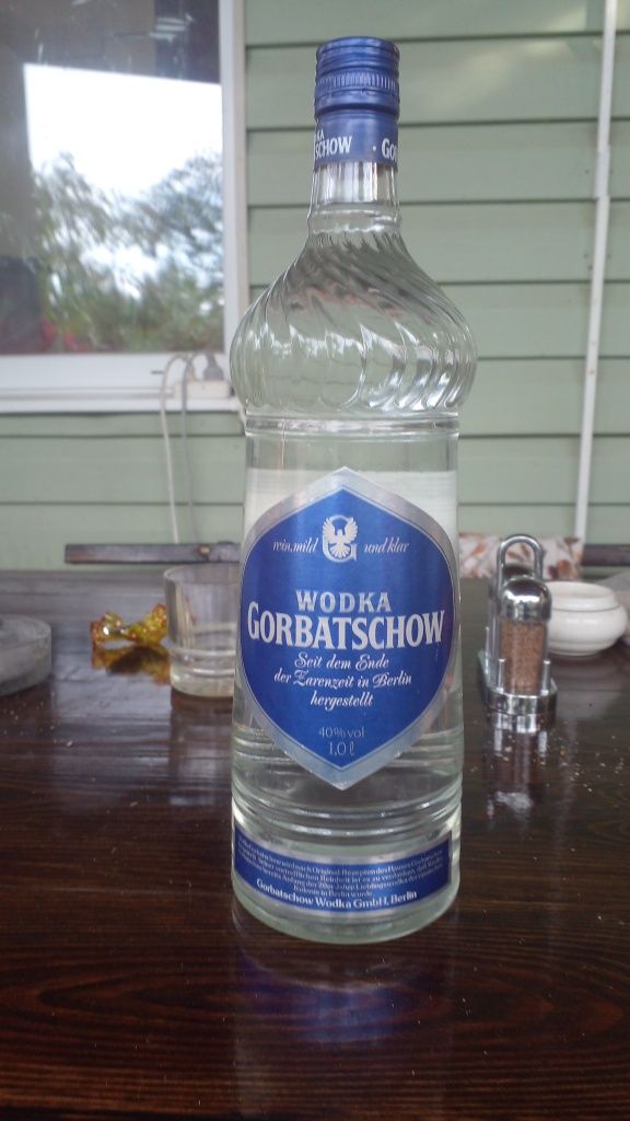 Продам старые вещи