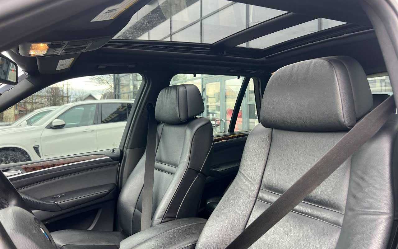BMW X5 2010 року