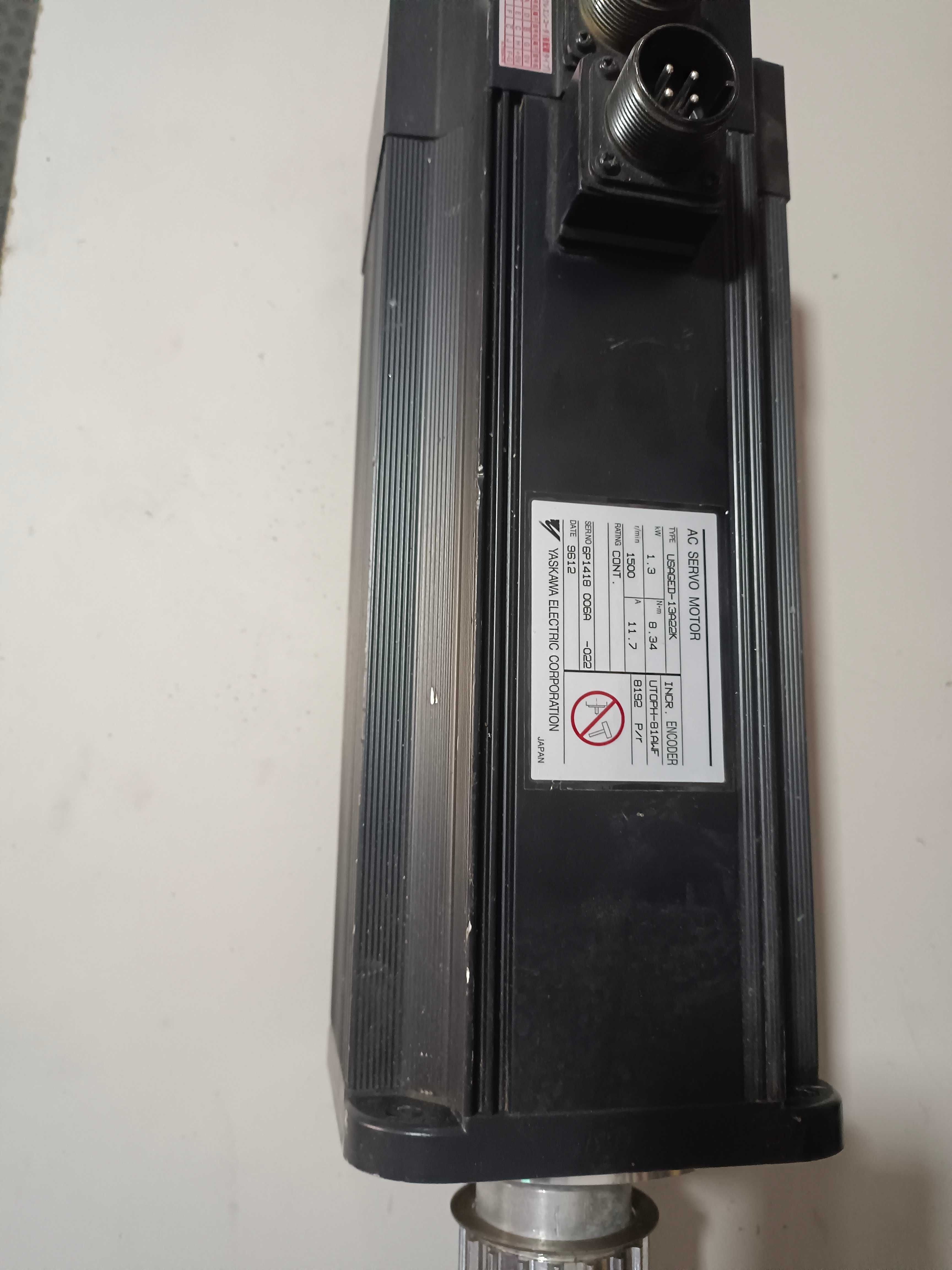 Servo MOTOR YASKAWA encoder