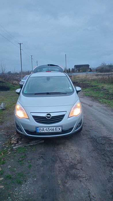 Опель меріва в гарному стані