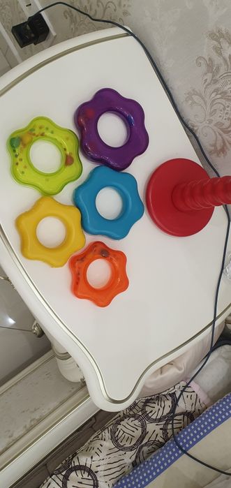 Продам дитяча пірамідка Battat Lite