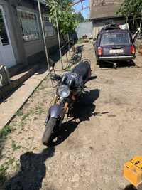 Продам мотоцикл 200cc Qingqi woolf