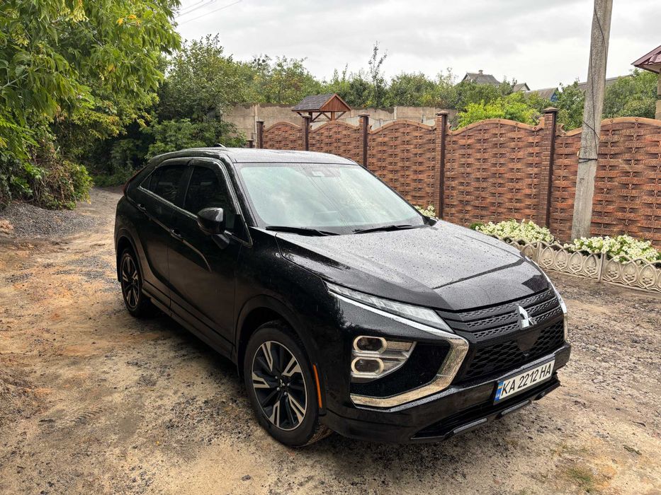 Mitsubishi Eclipse Cross 2023 SEL 1.5 (бензин) США