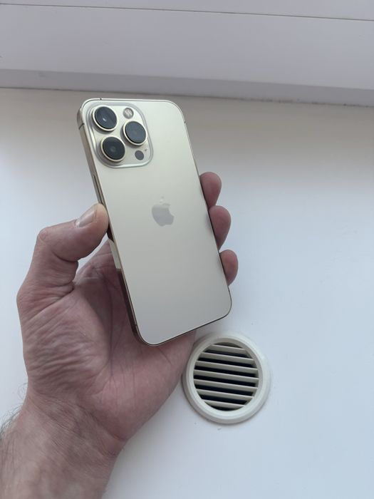 iPhone 13 pro 256GB gold