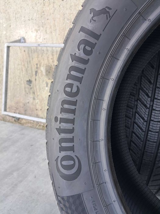 Резина зима 95% протектор Continental 215/55 R17 TS870P