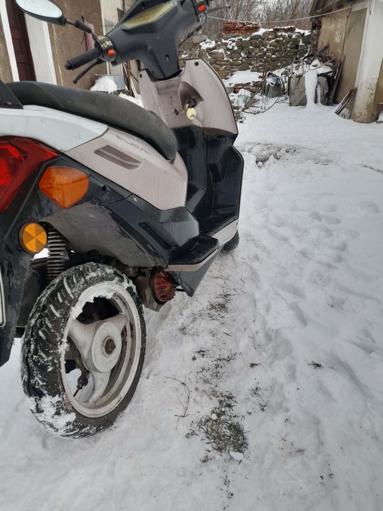 Продам скутер keeway flash 50cc