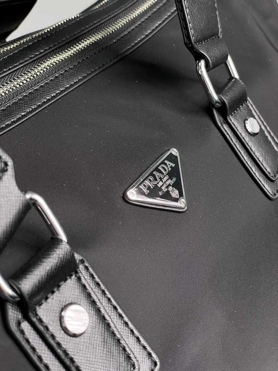 Сумка Prada Re-Nylon and Saffiano Leather Duffle Bag