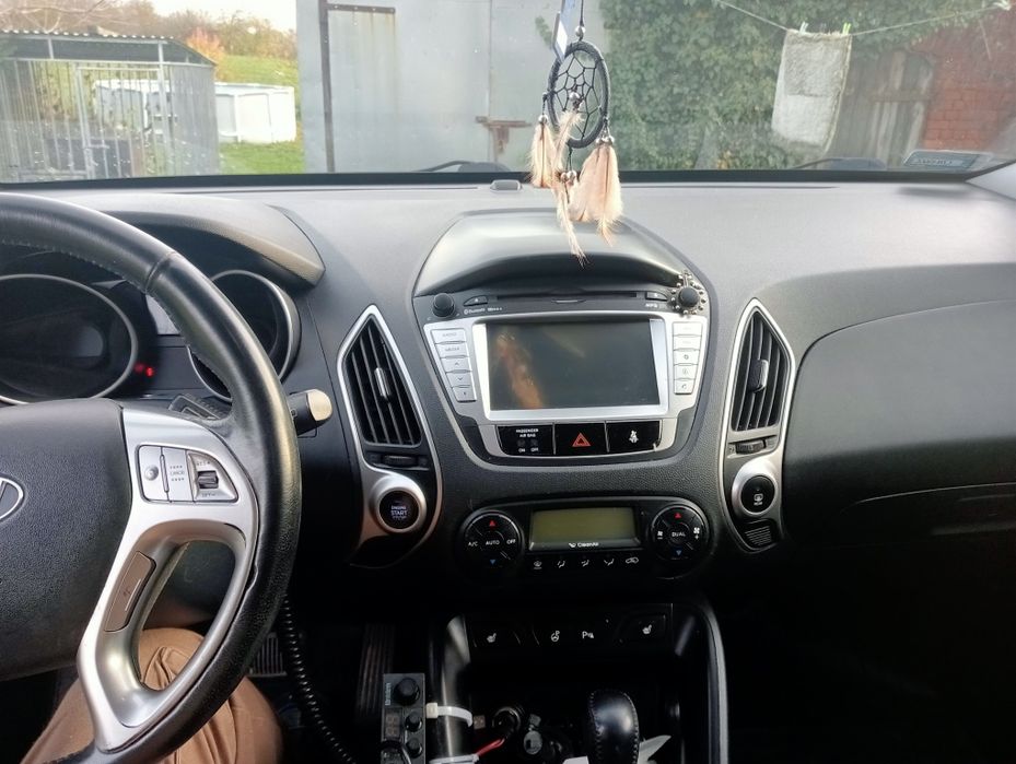 Sprzedam Hyundai ix35 rok 2012.  Samochód sprawny do poprawek lakierni