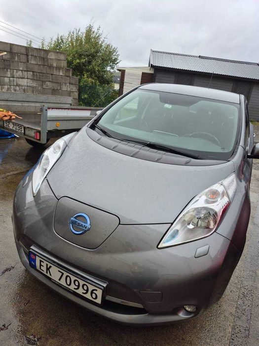 В дорозі Nissan Leaf Acenta 12/2017 нісан ліф електро 30 кВт хетчбек