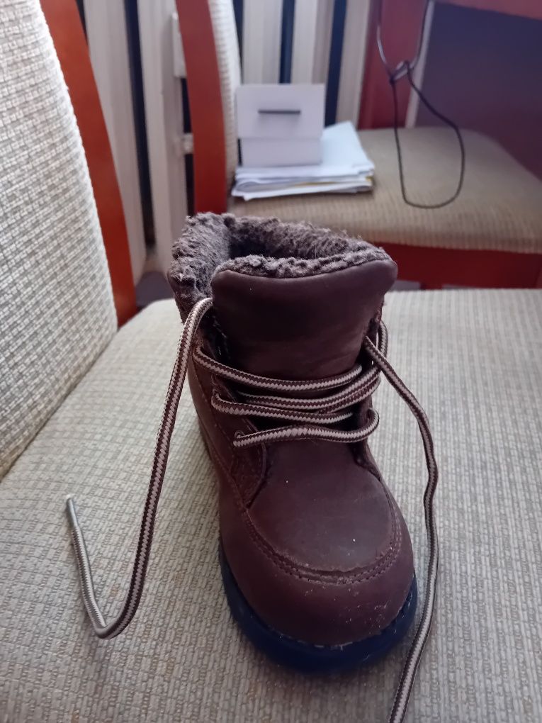 Sprzedam buty chlopiece