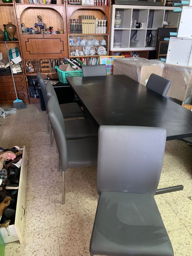 Mesa de sala de jantar + 6 cadeiras