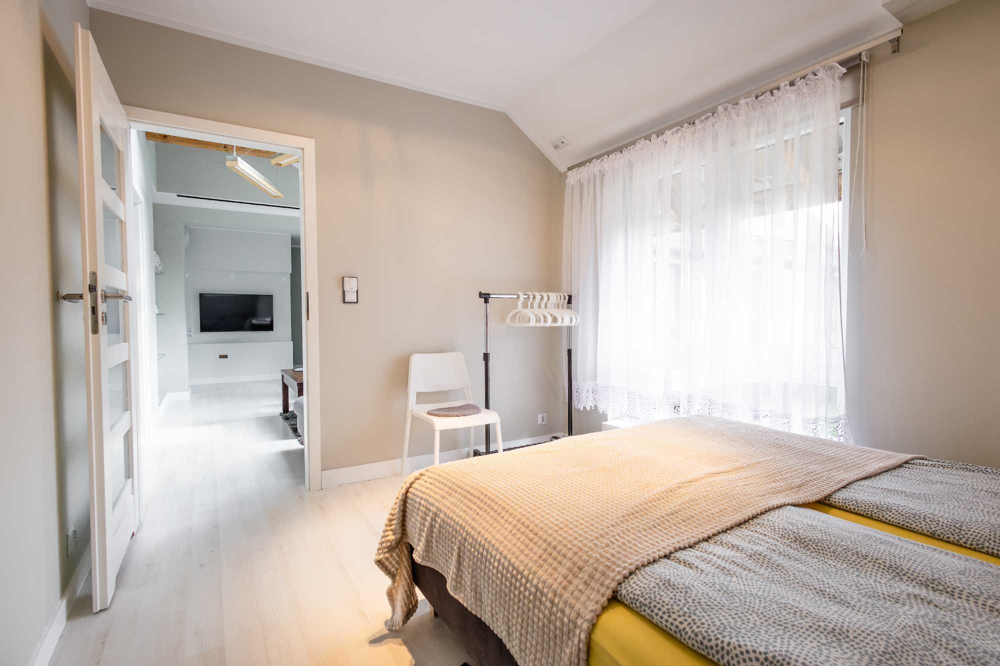 Apartament, mieszkanie z klimatyzacją 3 pokoje z salonem i kuchnią Kra