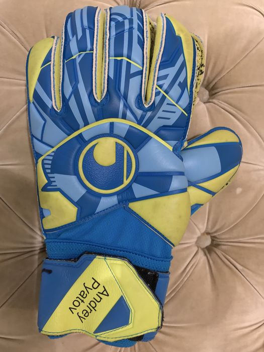 Воратарские перчатки